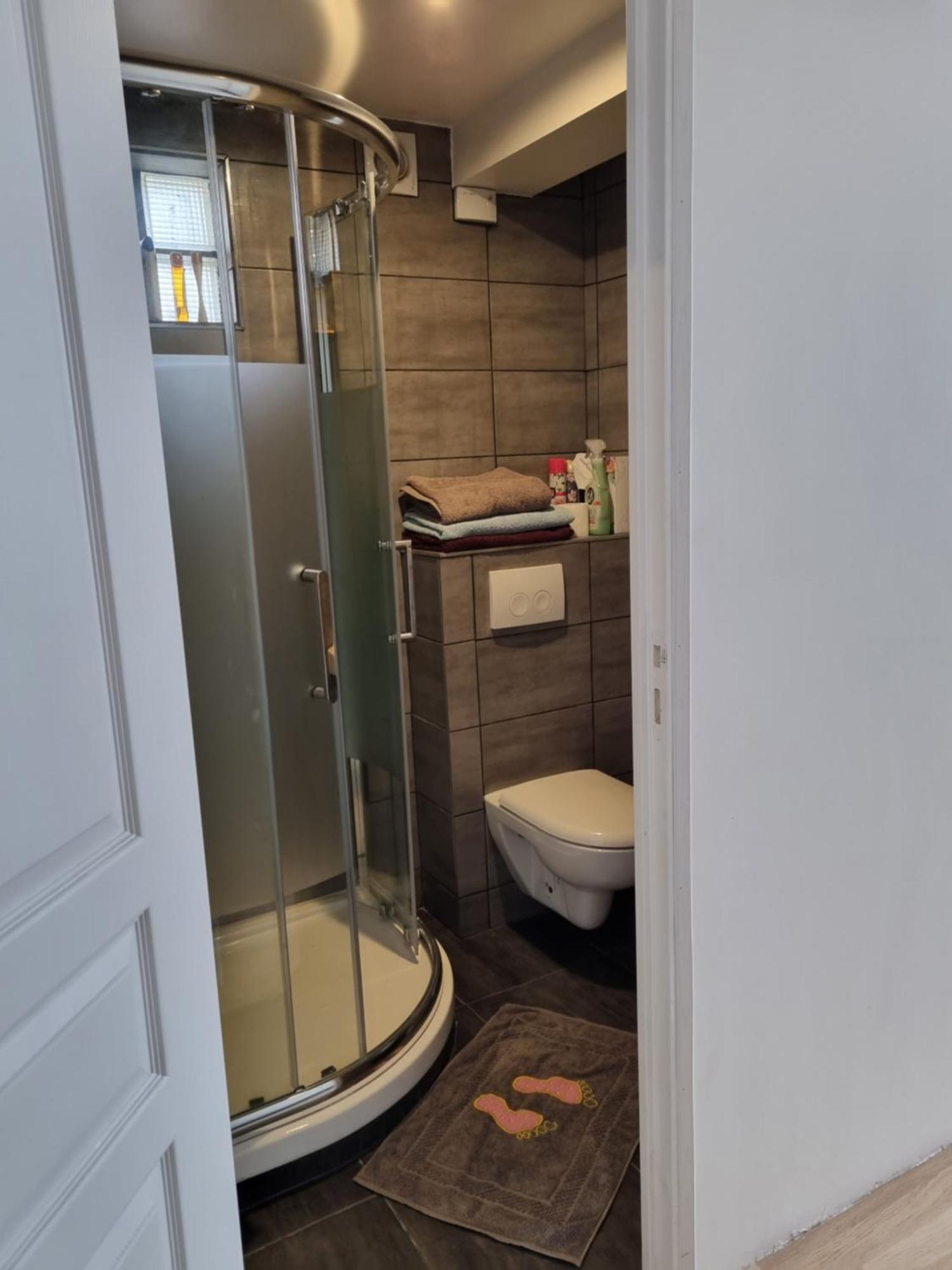 Ferienwohnung Ravissant Studio Avec Parking Prive Et Jardin Rueil-Malmaison Exterior foto
